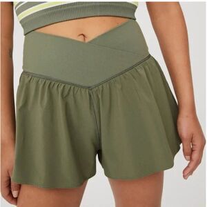 Offline Aerie Real Me Crossover Flowy Short Medium Green NWT